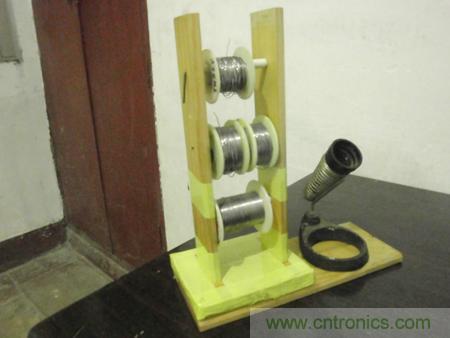 成本幾乎為零，三層錫絲架DIY