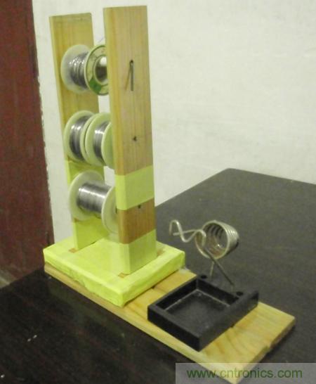 成本幾乎為零，三層錫絲架DIY