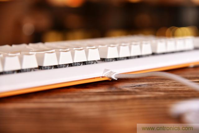 左手寫愛，右手寫他——從此鍵盤鼠標(biāo)不分家！