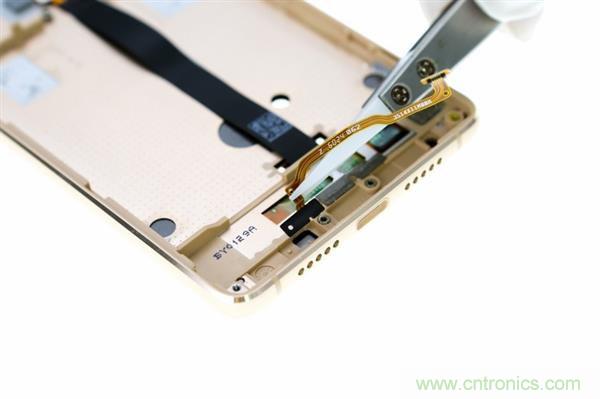 小米手機(jī)4S超詳細(xì)拆解:內(nèi)外硬件大升級