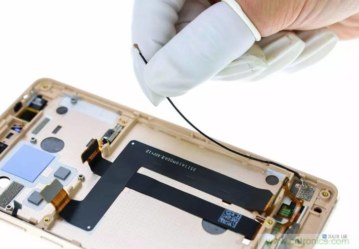 小米手機(jī)4S超詳細(xì)拆解:內(nèi)外硬件大升級