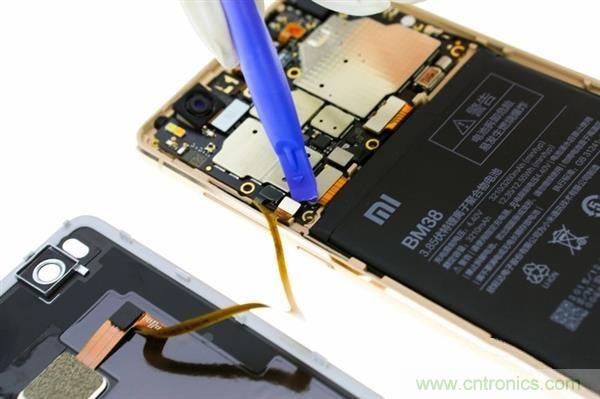 小米手機(jī)4S超詳細(xì)拆解:內(nèi)外硬件大升級