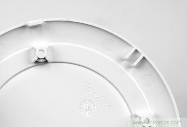 拆解對比：系出同門，小米、紫米無線充電器的差別有多大？