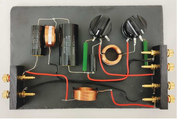 DSP入局：模擬與數(shù)字音頻分頻器設(shè)計的大比拼！